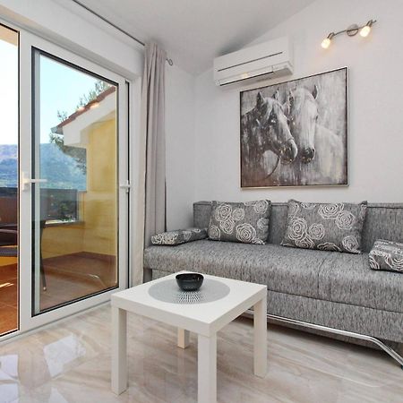 Sunshine Residence Baska Exterior foto